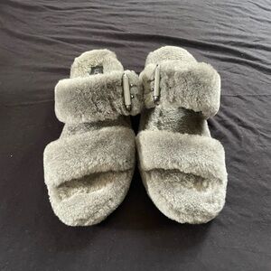 UGGFurry Gray Slippers